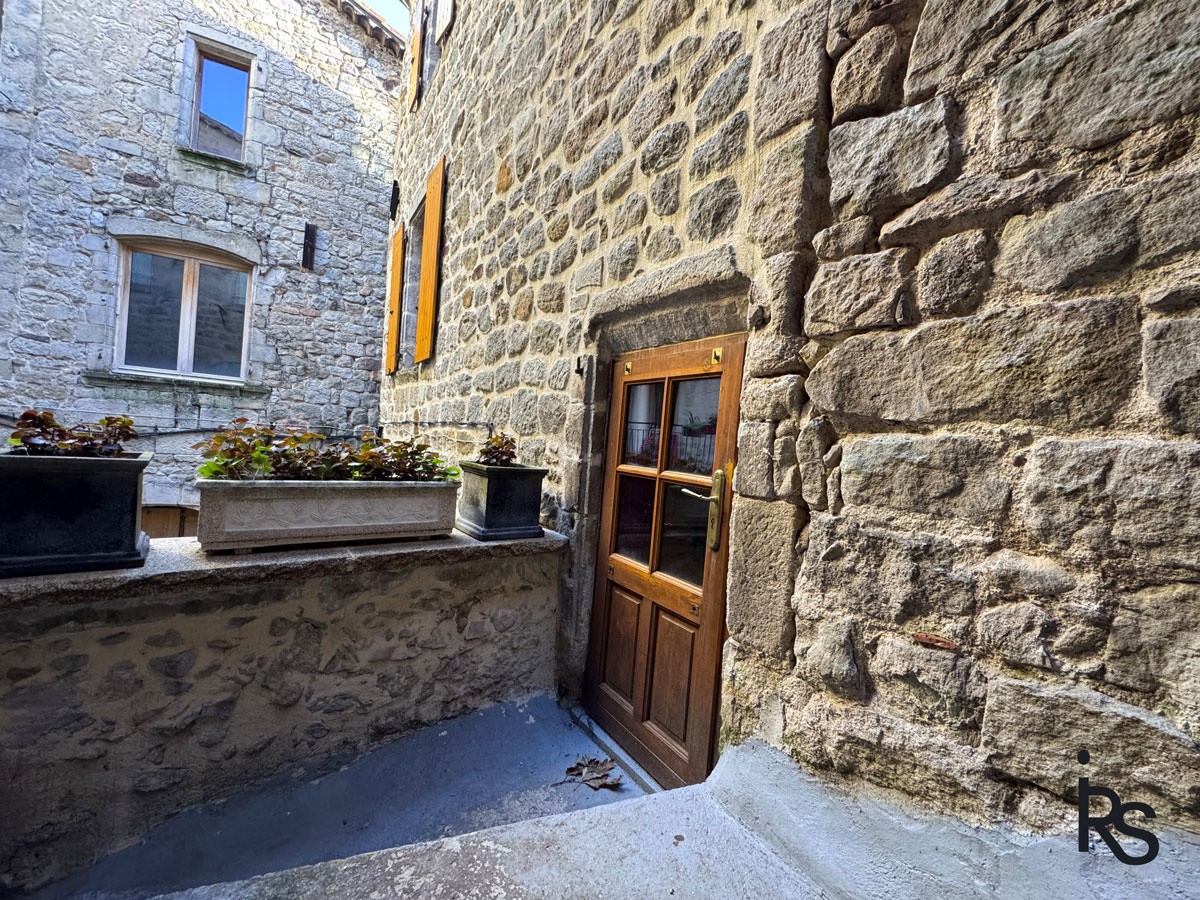 Bien immobilier à vendre à Largentiere, 29,86 m², 4 pièces – photo 3 sur 10