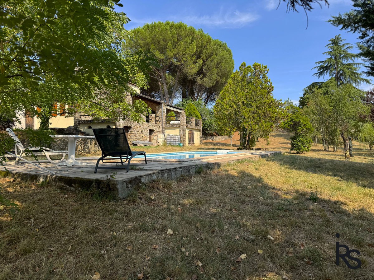 Maison à vendre à Laurac en vivarais, 910 m², 4 pièces – photo 2 sur 10