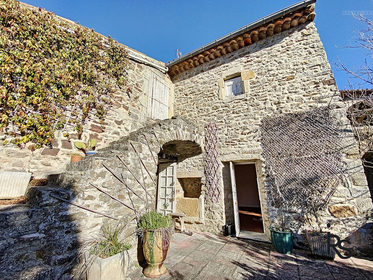 Maison à vendre à Banne, 101 m², 4 pièces – photo 1 sur 16