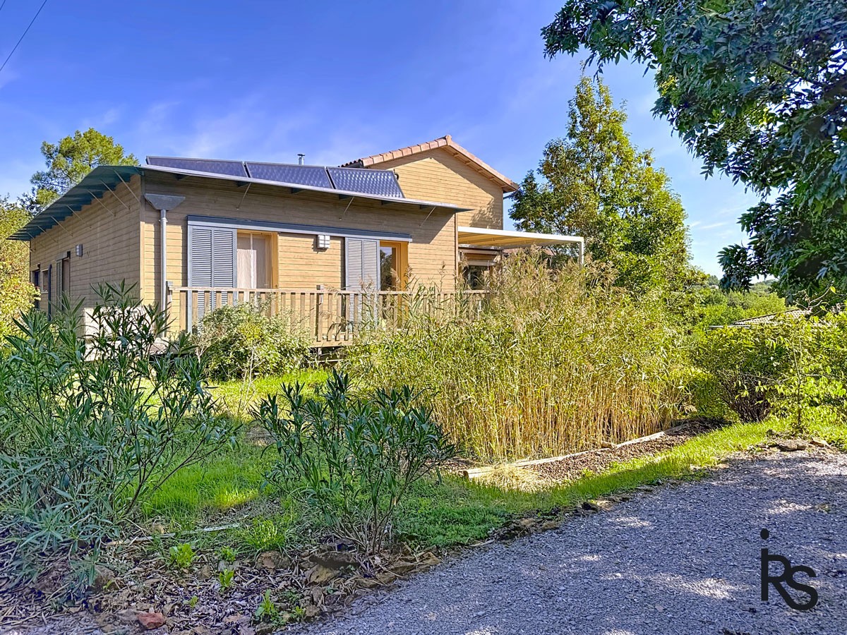 Maison à vendre à Vinezac, 59,1 m², 7 pièces – photo 1 sur 10