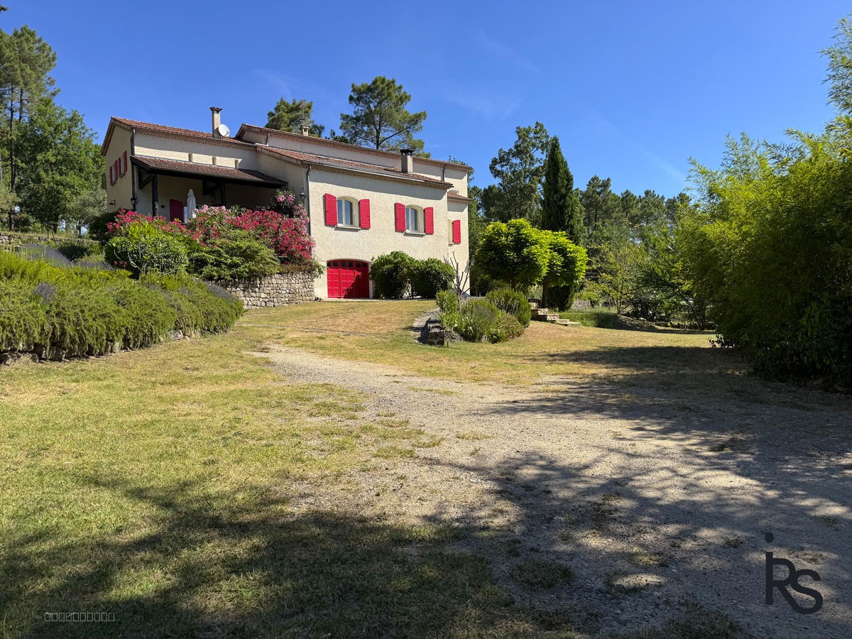 Villa à vendre à Chassiers, 267 m², 9 pièces – photo 2 sur 12