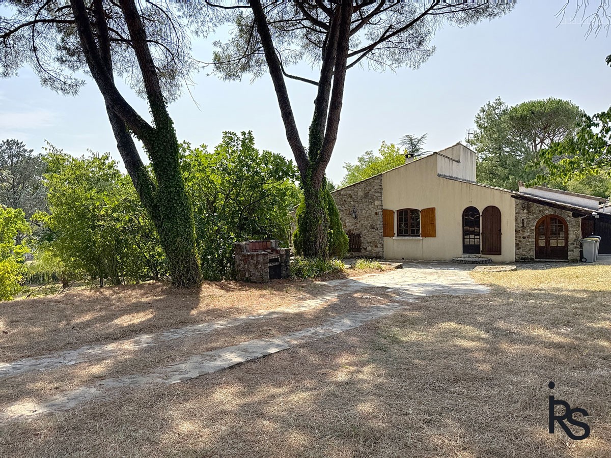 Maison à vendre à Laurac en vivarais, 910 m², 4 pièces – photo 3 sur 10