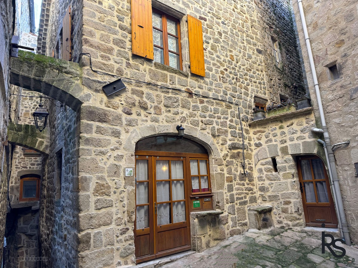 Bien immobilier à vendre à Largentiere, 29,86 m², 4 pièces – photo 2 sur 10