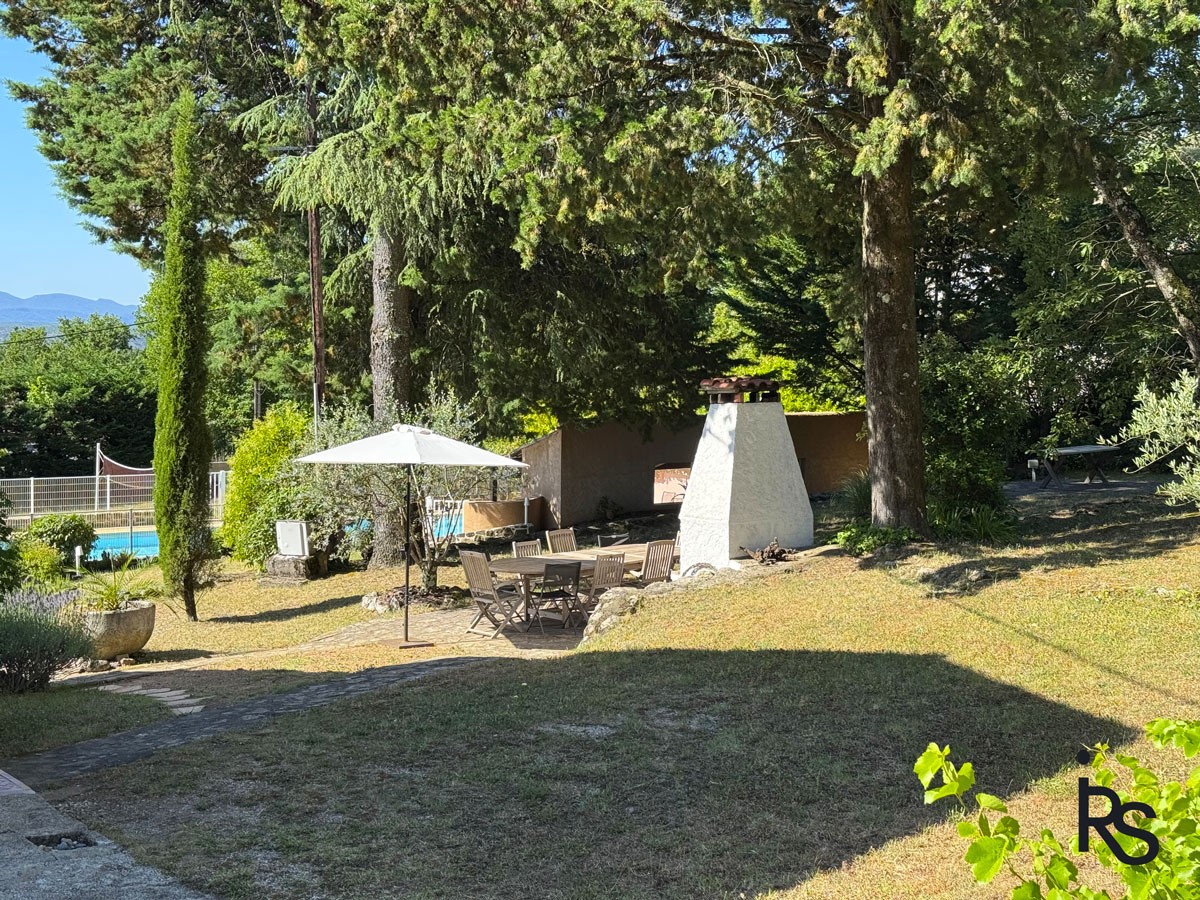 Villa à vendre à Chassiers, 267 m², 9 pièces – photo 3 sur 12