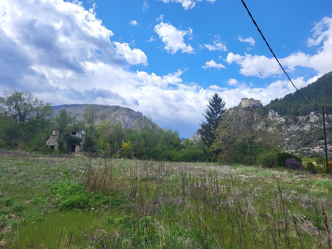 Terrain à vendre à Entrevaux, 5 255 m² – photo 2 sur 3