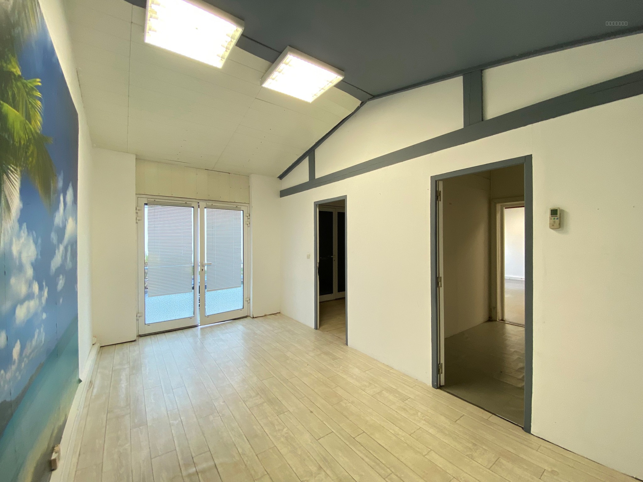 Local commercial à louer à St medard en jalles, 64 m² – photo 3 sur 9