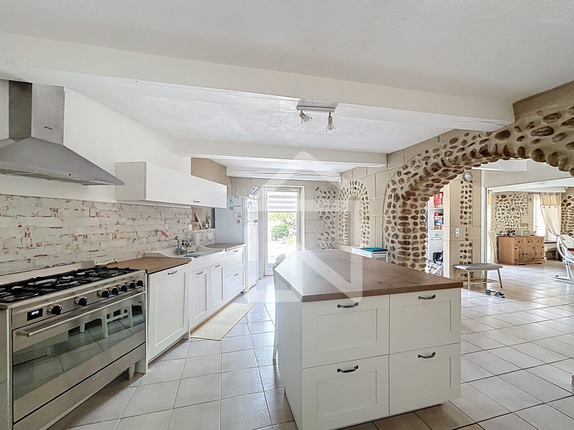 Alixan, ancienne ferme type 6 de 247m2 — photo 9