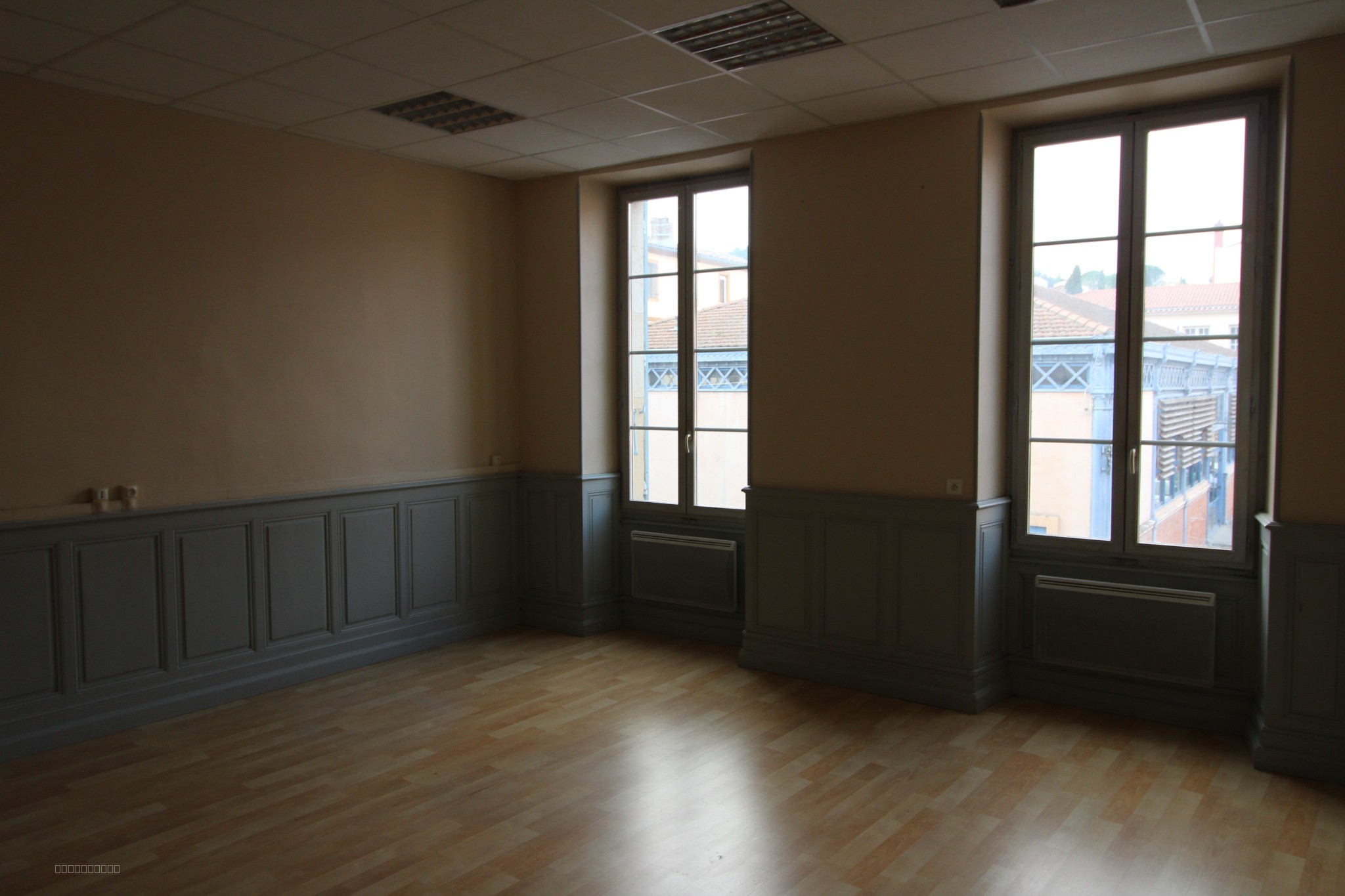 Local commercial à louer à Limoux, 80 m² – photo 2 sur 3