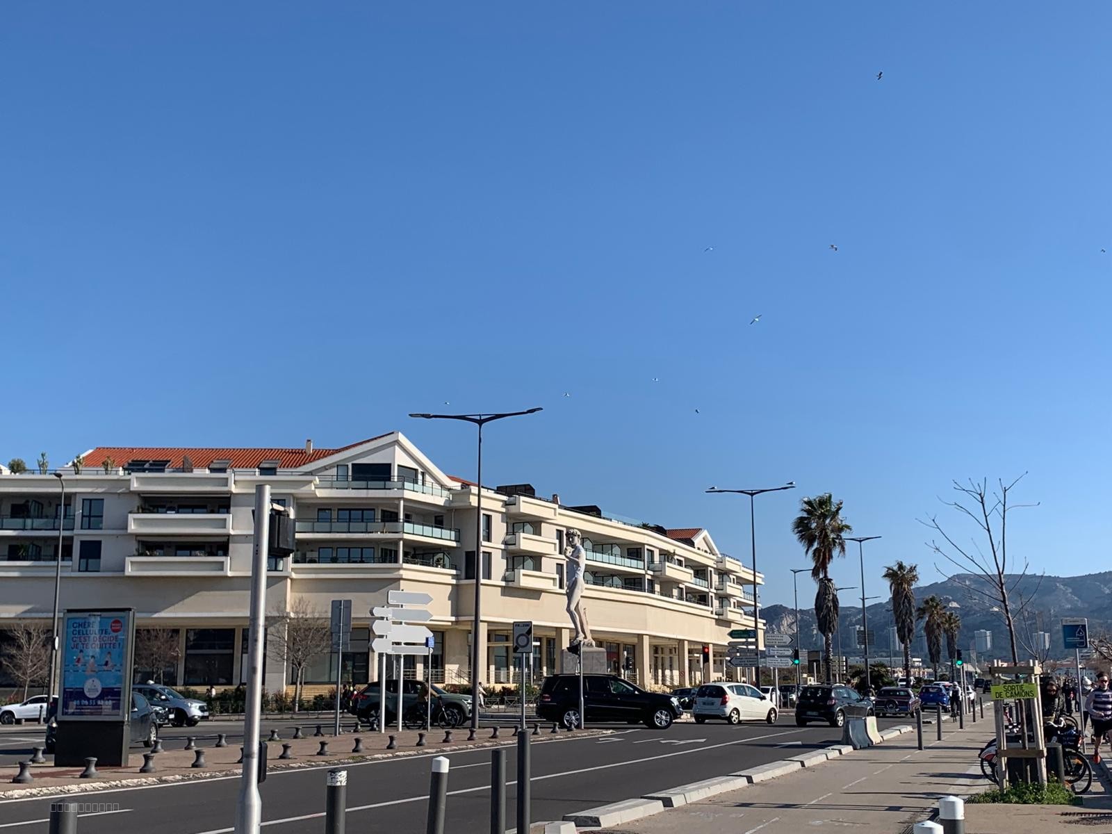Fonds de commerce à vendre à Marseille, 70 m² – photo 2 sur 2
