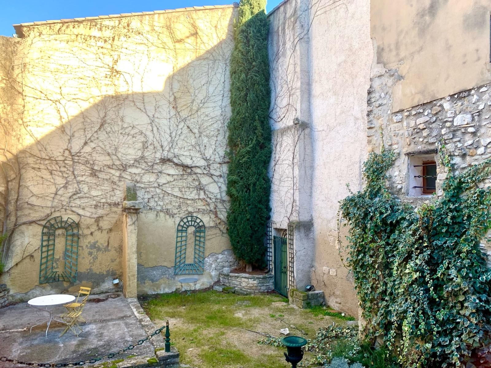 Maison à vendre à Apt, 40 m², 11 pièces – photo 2 sur 9