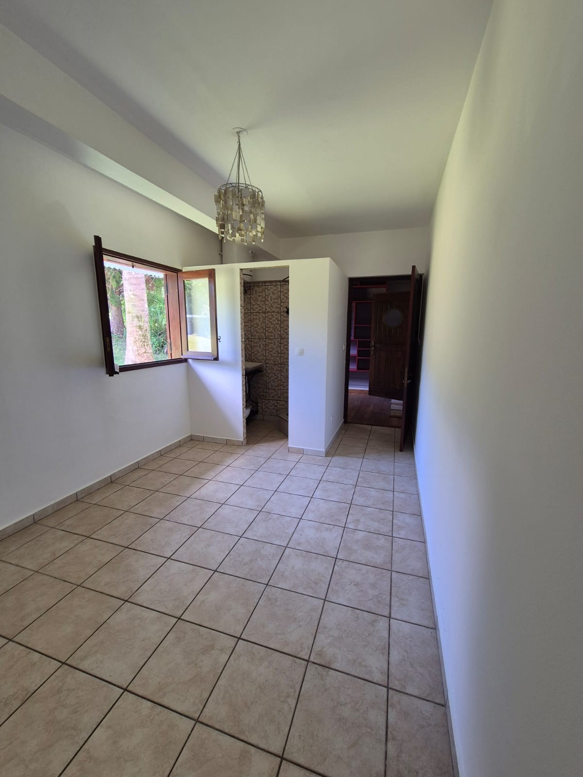 Maison de type T5/6 en location sur le TAMPON — photo 7