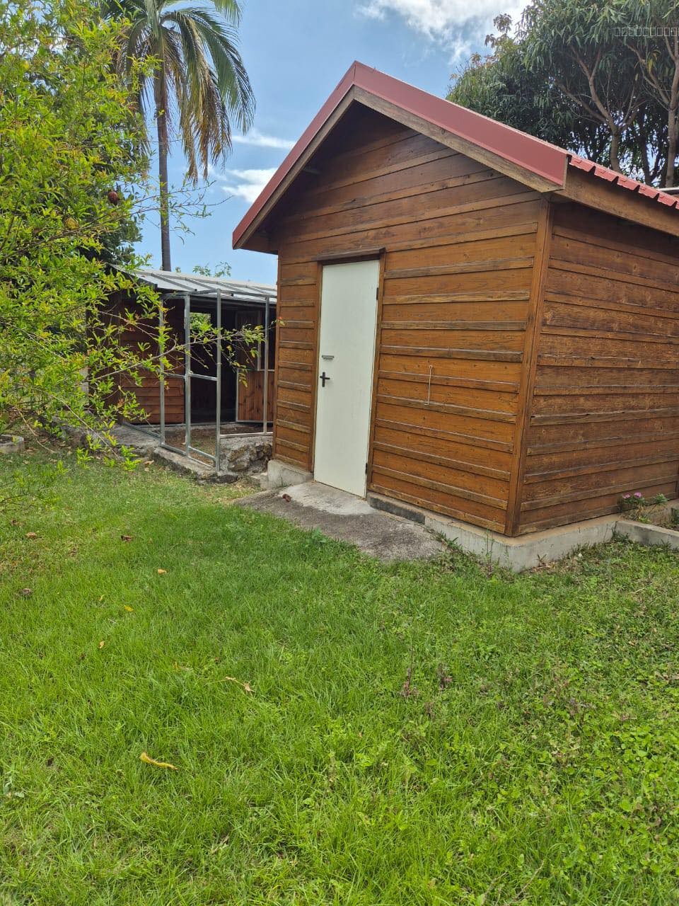 Maison de type T6 en location sur la commune de la RAVINE DES CABRIS — photo 13