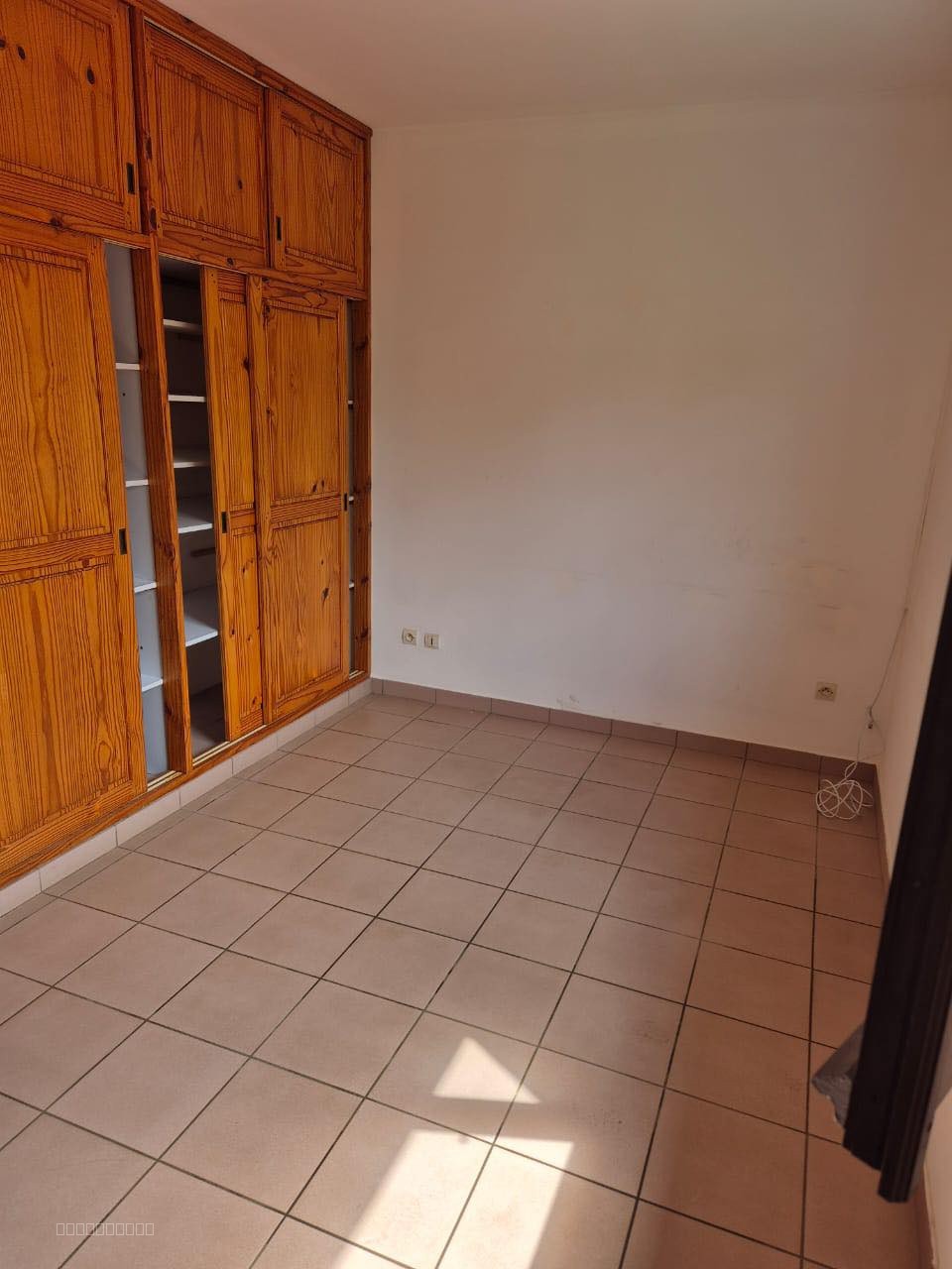 Maison de type T6 en location sur la commune de la RAVINE DES CABRIS — photo 12