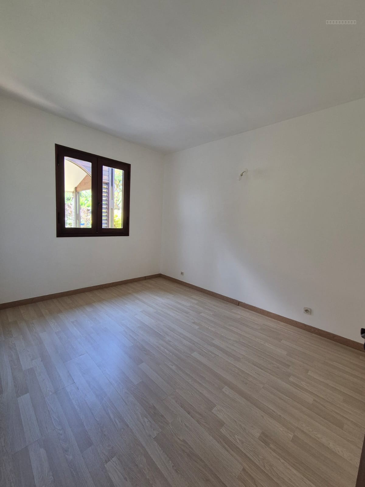 Maison de type T5/6 en location sur le TAMPON — photo 9