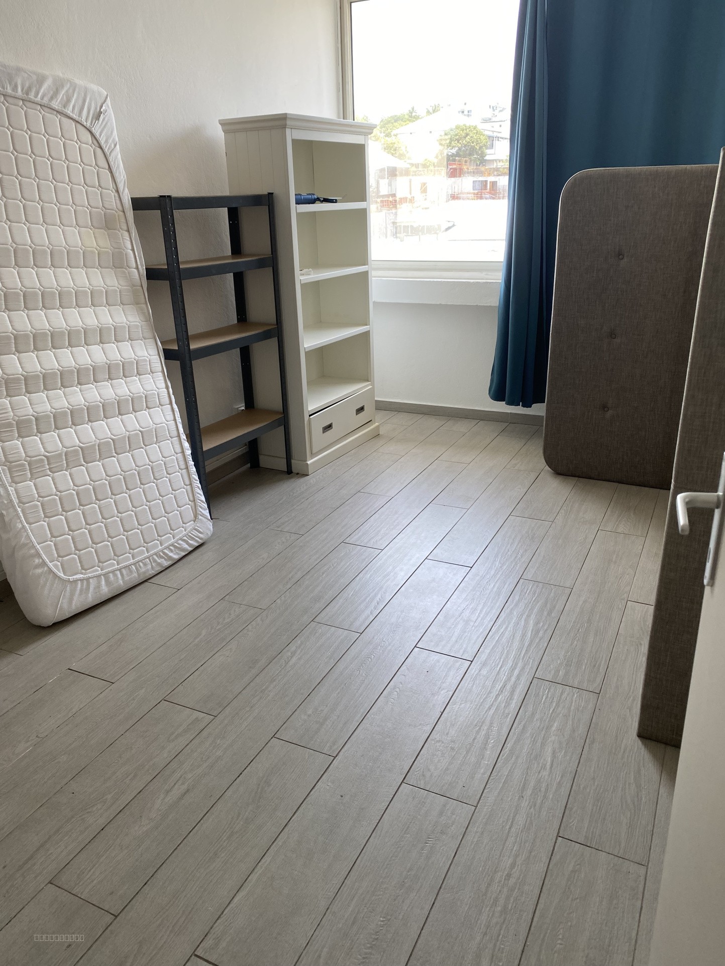 Appartement de type T2 meublée au centre-ville de SAINT-PIERRE — photo 4