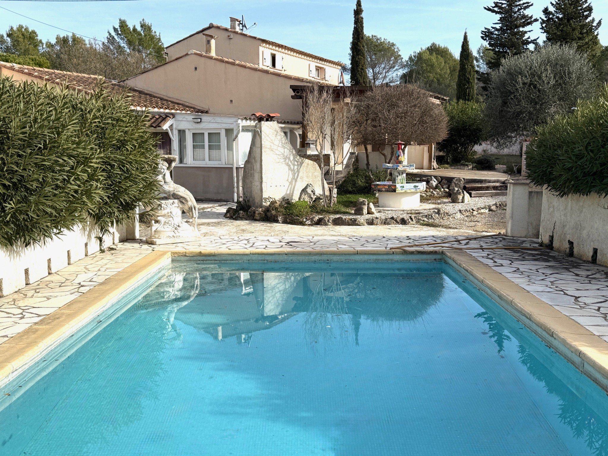 Maison à vendre à Bagnols en foret, 183 m², 7 pièces – photo 1 sur 10