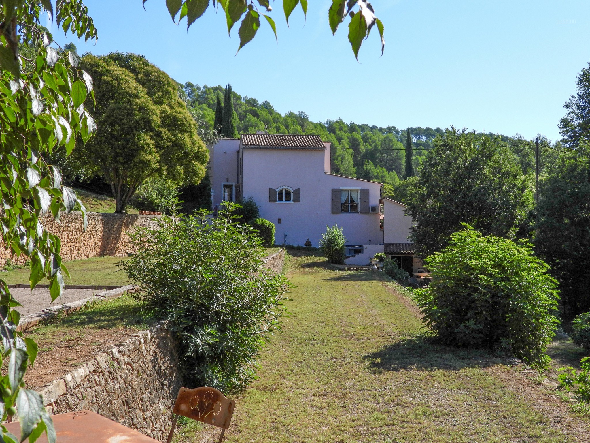 Maison à vendre à Entrecasteaux, 26,16 m², 10 pièces – photo 1 sur 17