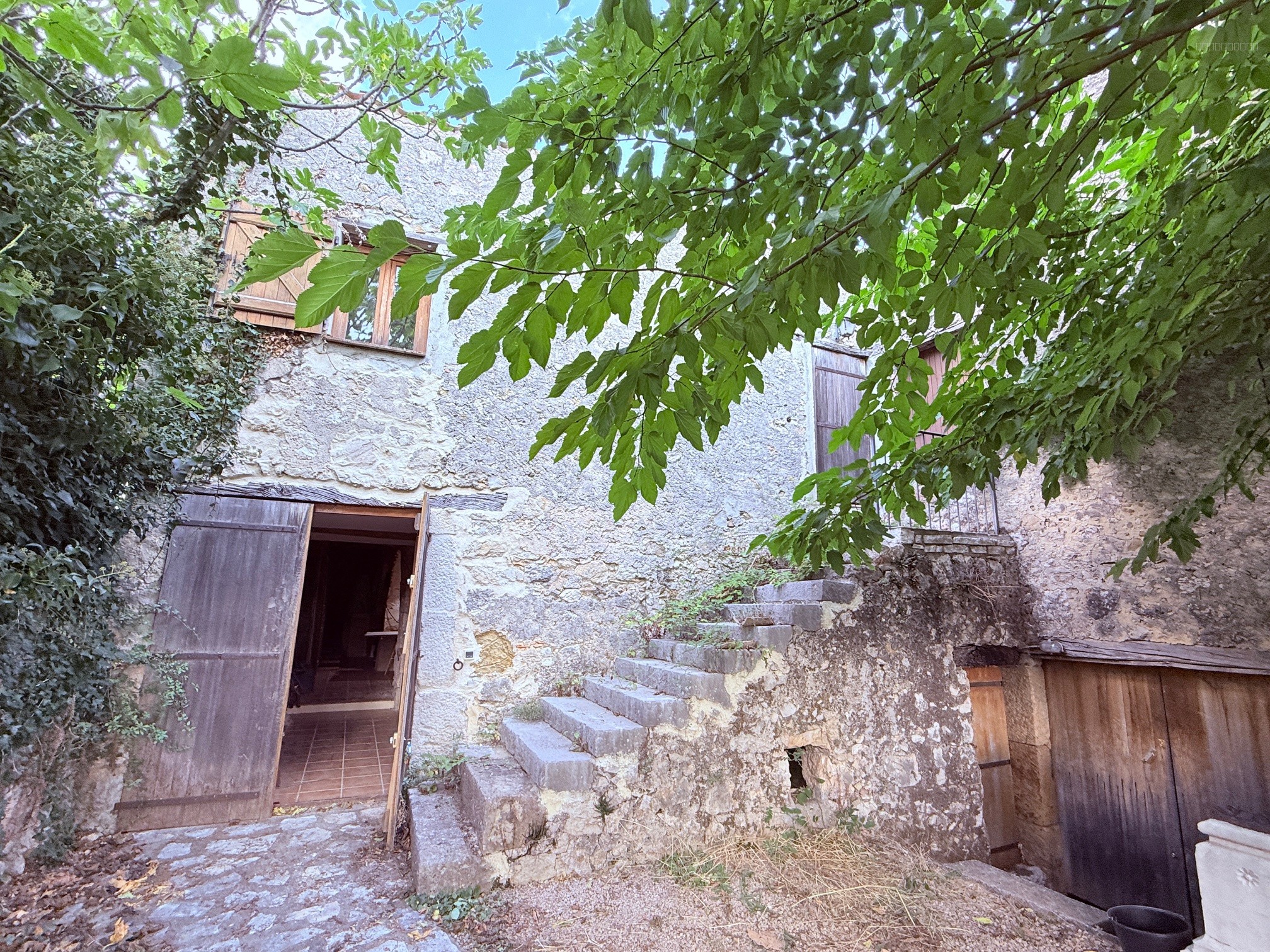 Bien immobilier à vendre à Bouyon, 96 m², 2 pièces – photo 1 sur 9