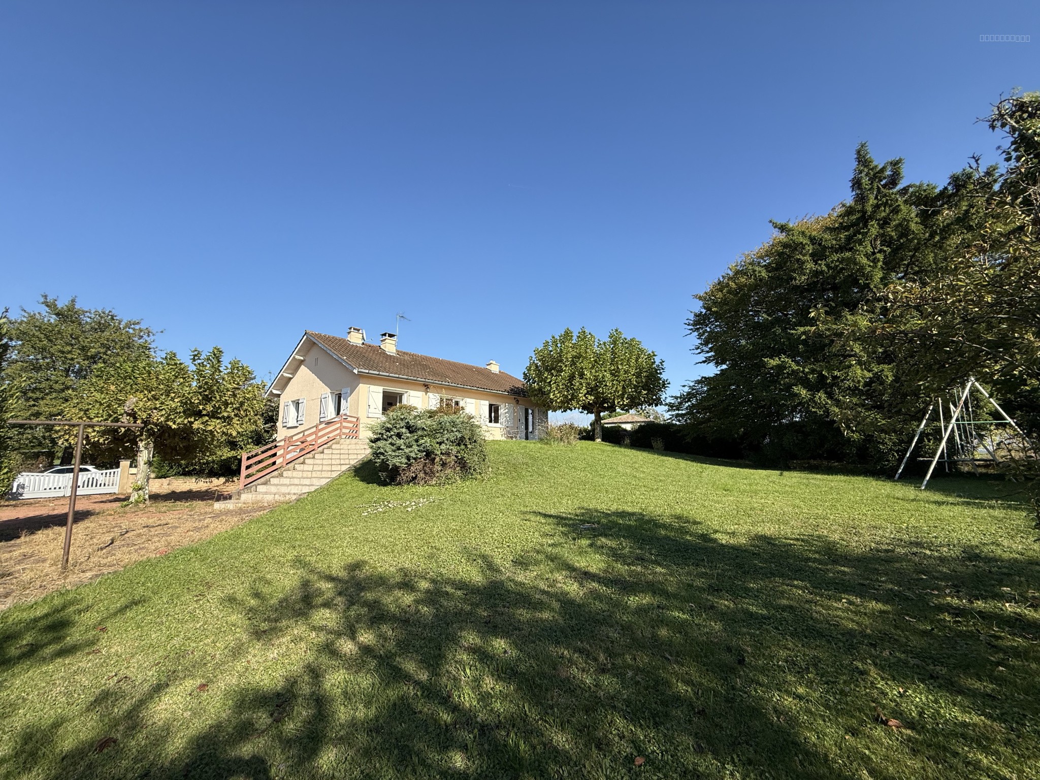 Maison à vendre à Sance, 142 m², 7 pièces – photo 1 sur 10