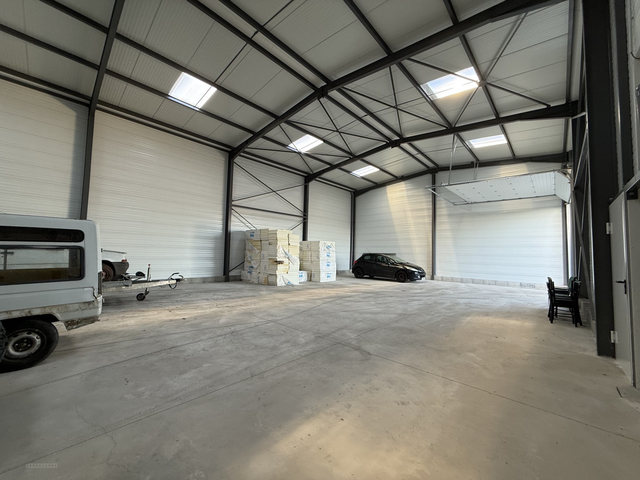 Bien immobilier à louer à Macon, 307 m² – photo 2 sur 7