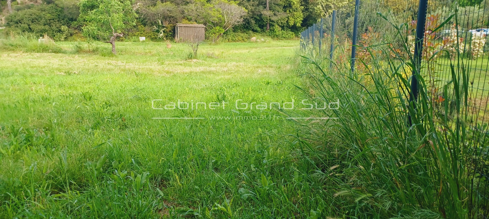 Bien immobilier à vendre à Guzargues, 400 m² – photo 2 sur 2