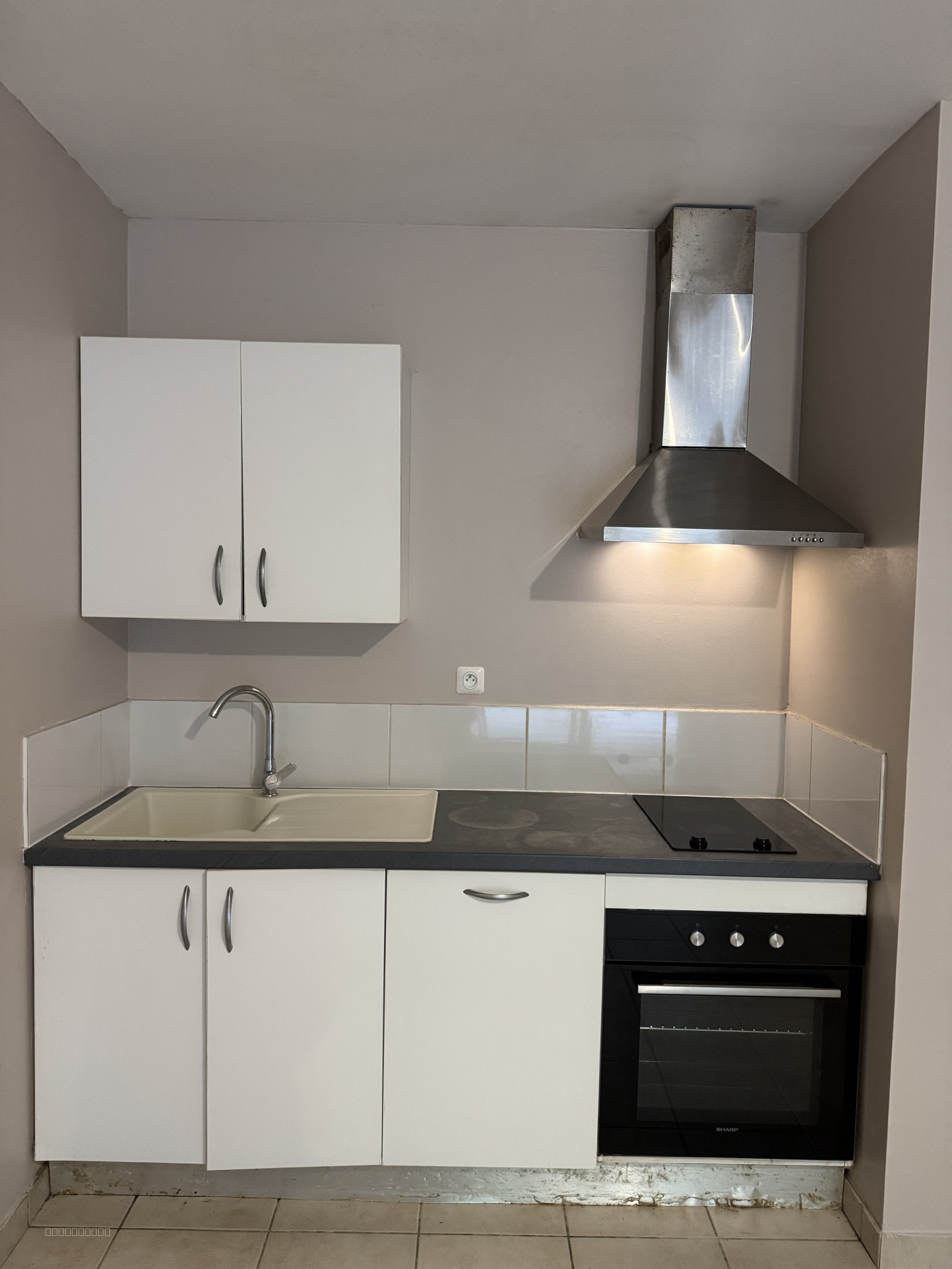 Rivière-Salée   Bien professionnel à fort potentiel   210 m2 + terrasses — photo 6