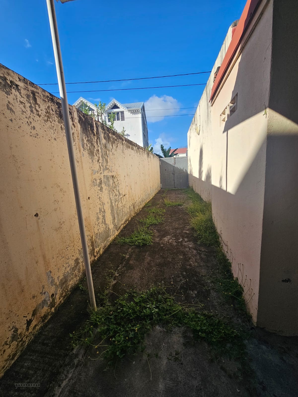 Rivière-Salée   Bien professionnel à fort potentiel   210 m2 + terrasses — photo 10
