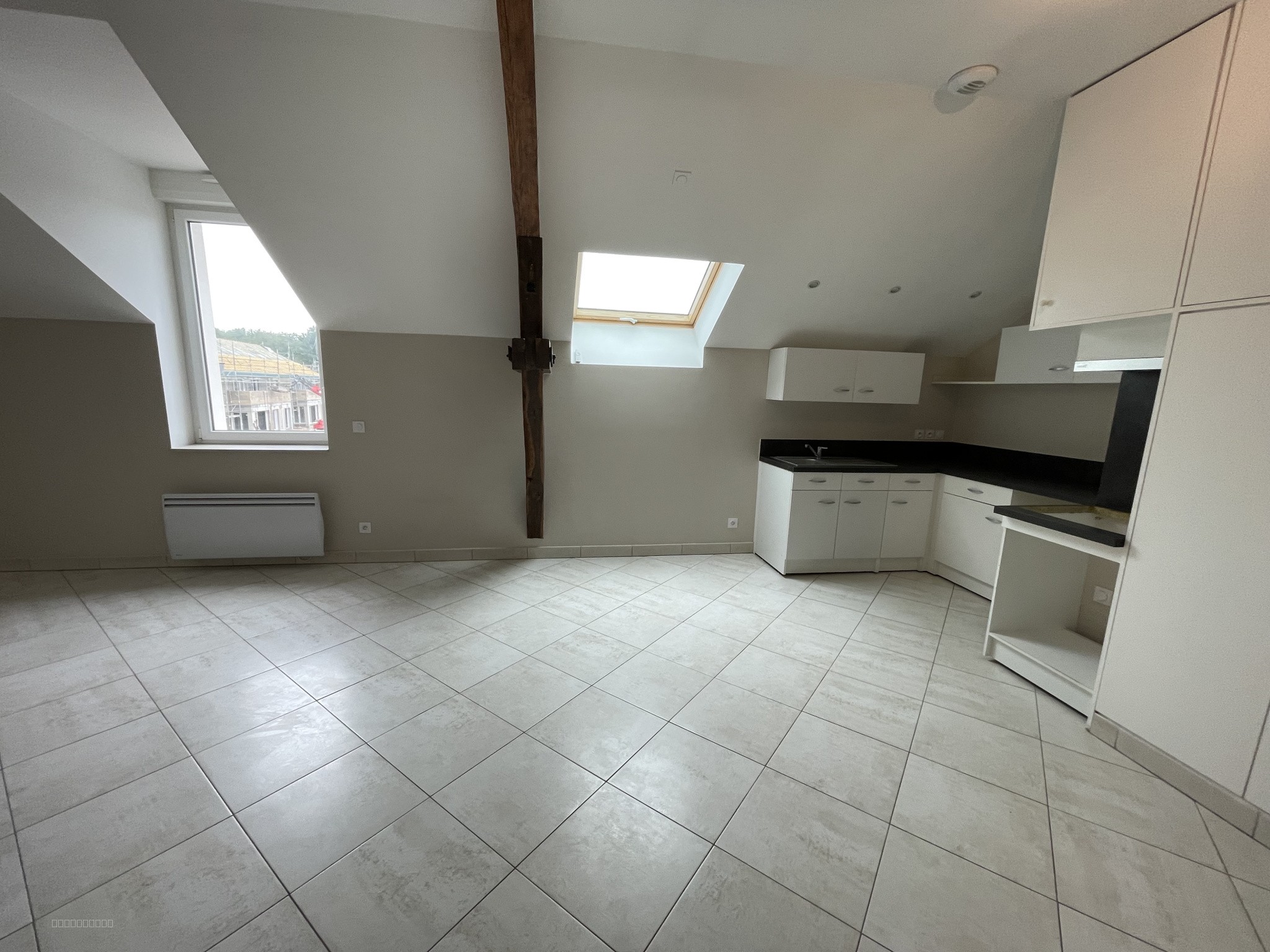Appartement à louer à Mennecy, 910 m², 3 pièces – photo 2 sur 8