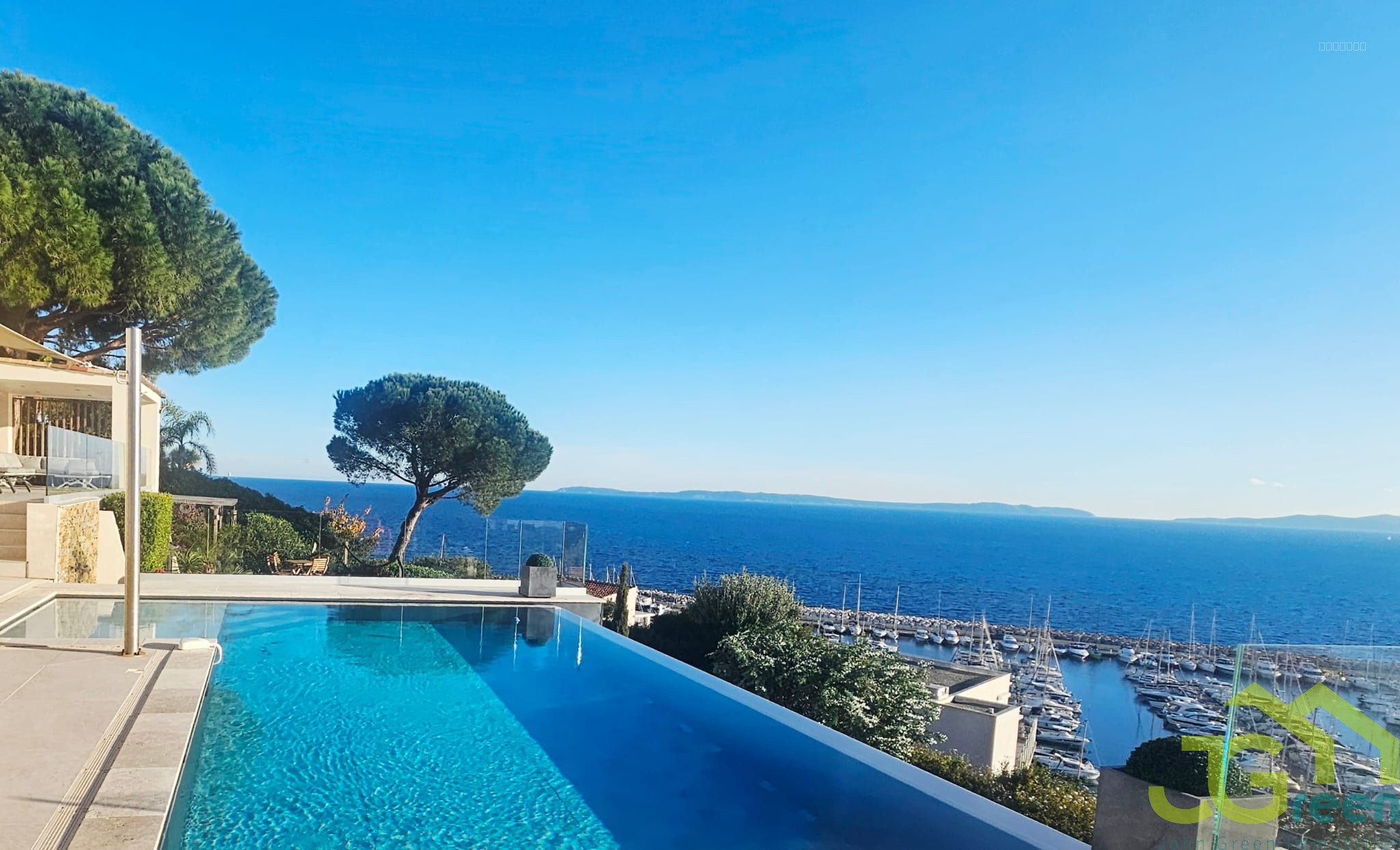 Villa à vendre à Le lavandou, 150 m², 4 pièces – photo 1 sur 1