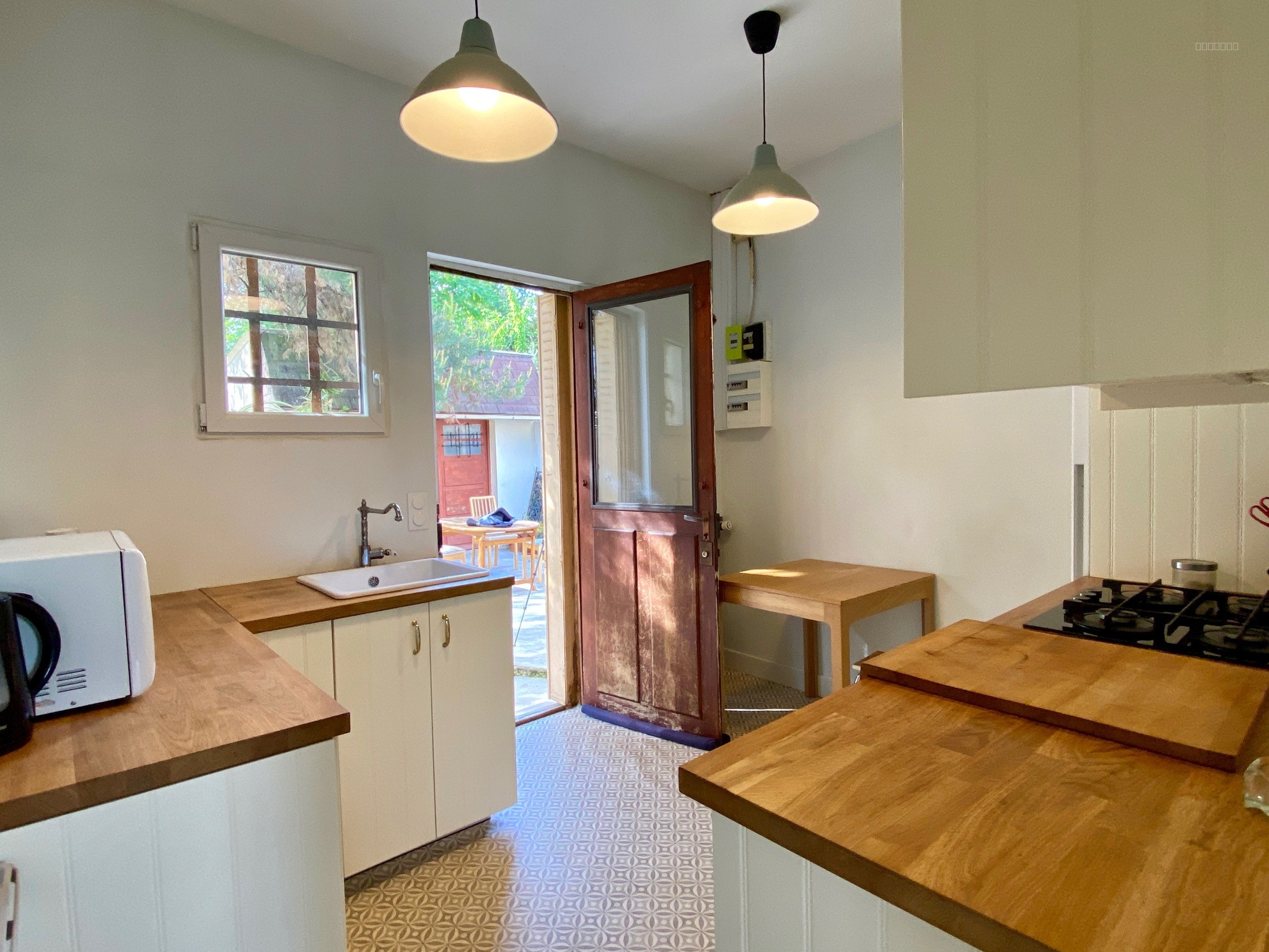 Maison de plain-pied de 3 pièces habitable de suite avec beau potentiel d’agrandissement   Centre-ville — photo 9