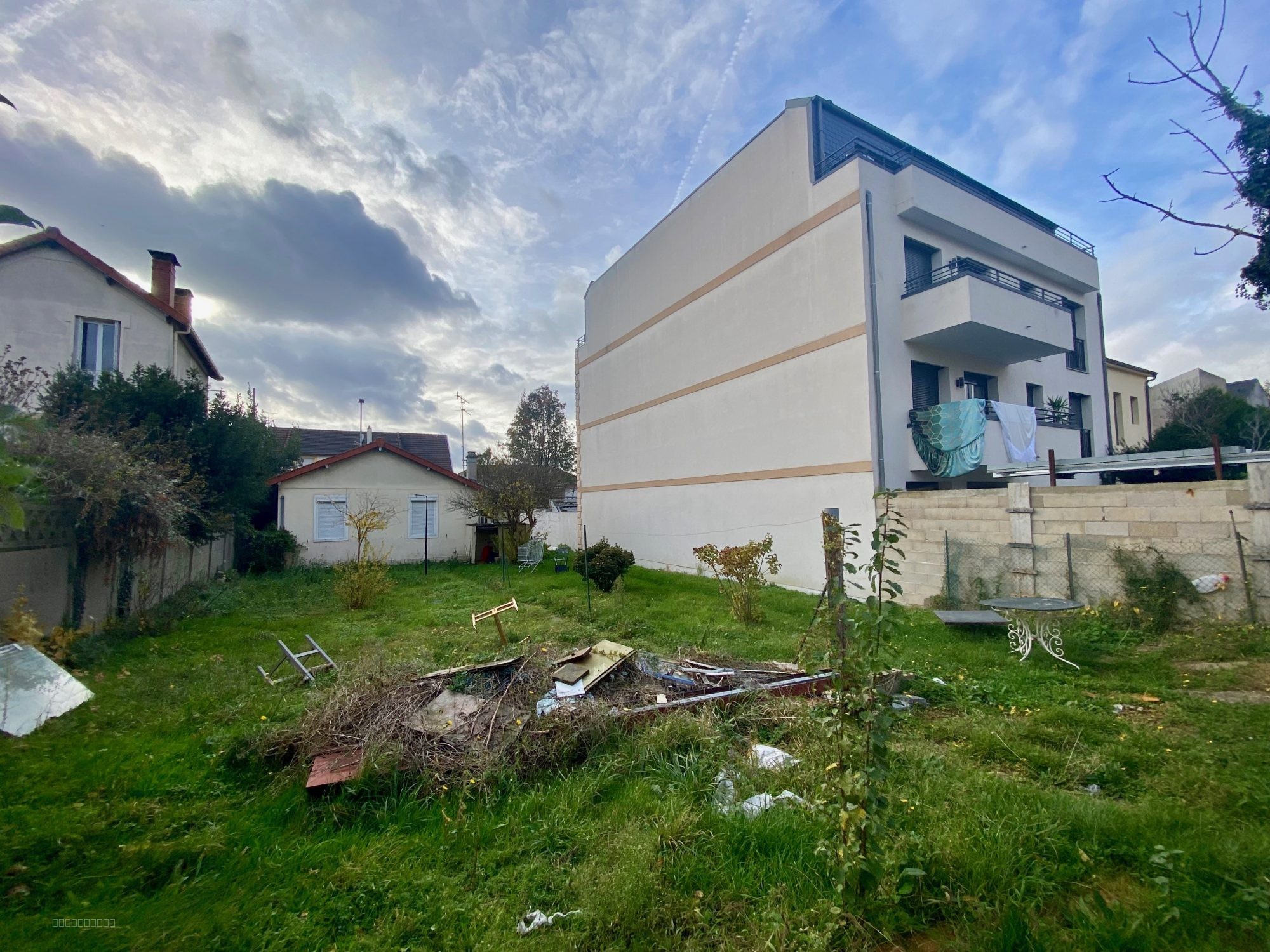 Maison à vendre à Bobigny, 46 m², 3 pièces – photo 2 sur 5
