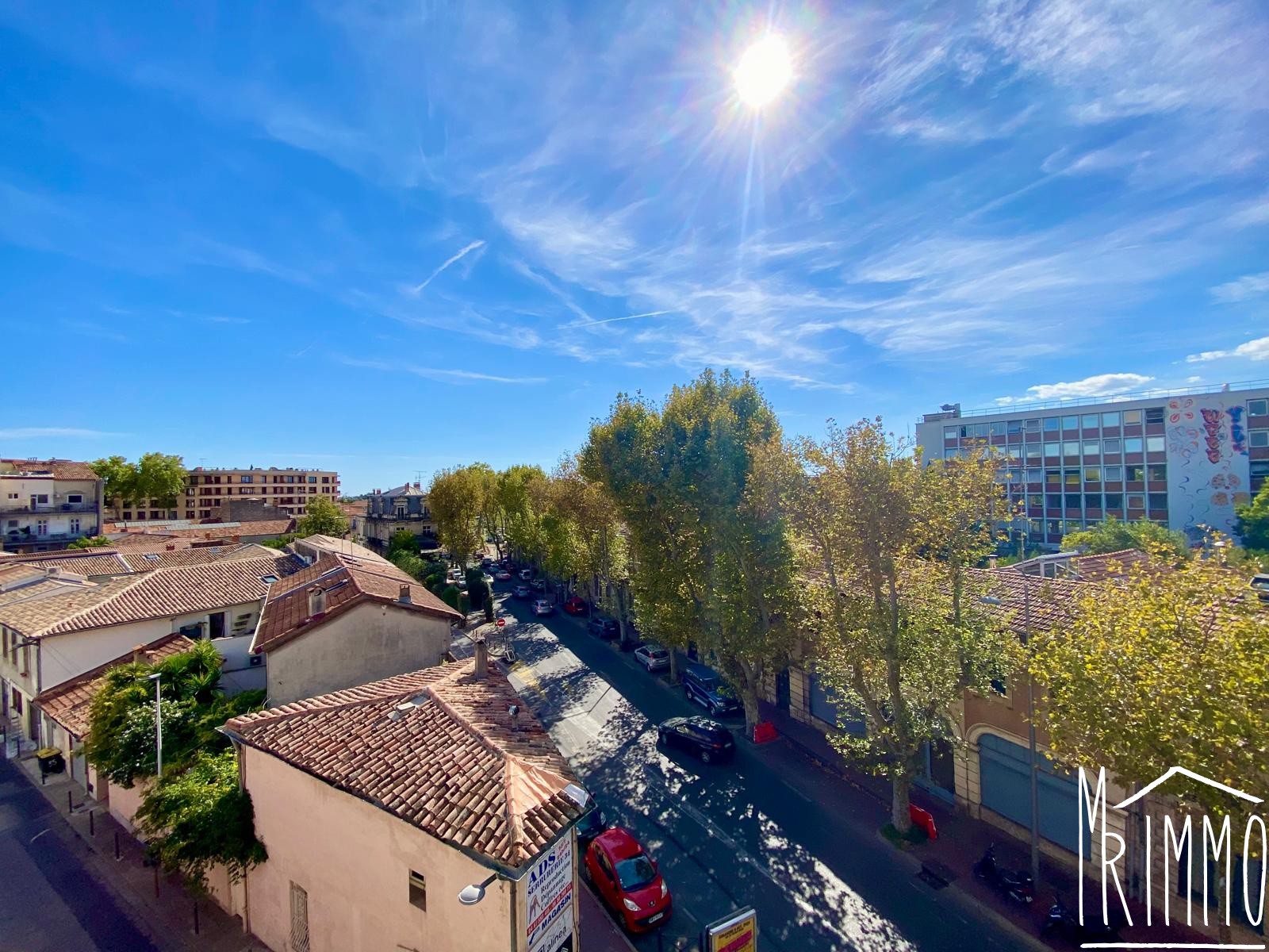 Dernier étage lumineux avec terrasse au Cœur de l’Écusson — photo 4