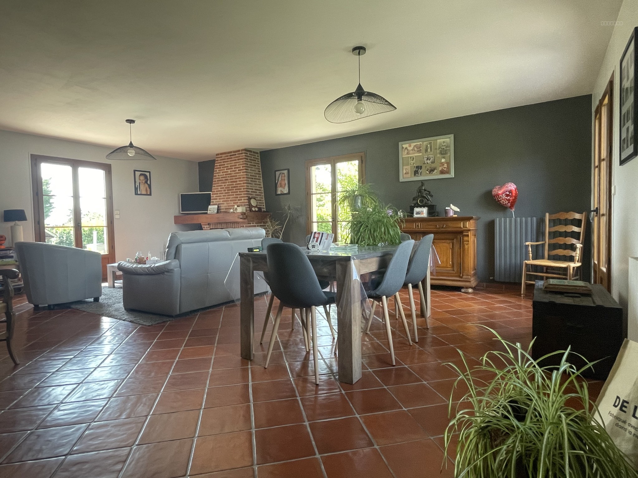 MAISON SPACIEUSE DE 180M2 HABITABLE AVEC 1400M2 DE TERRAIN ET GA — photo 3