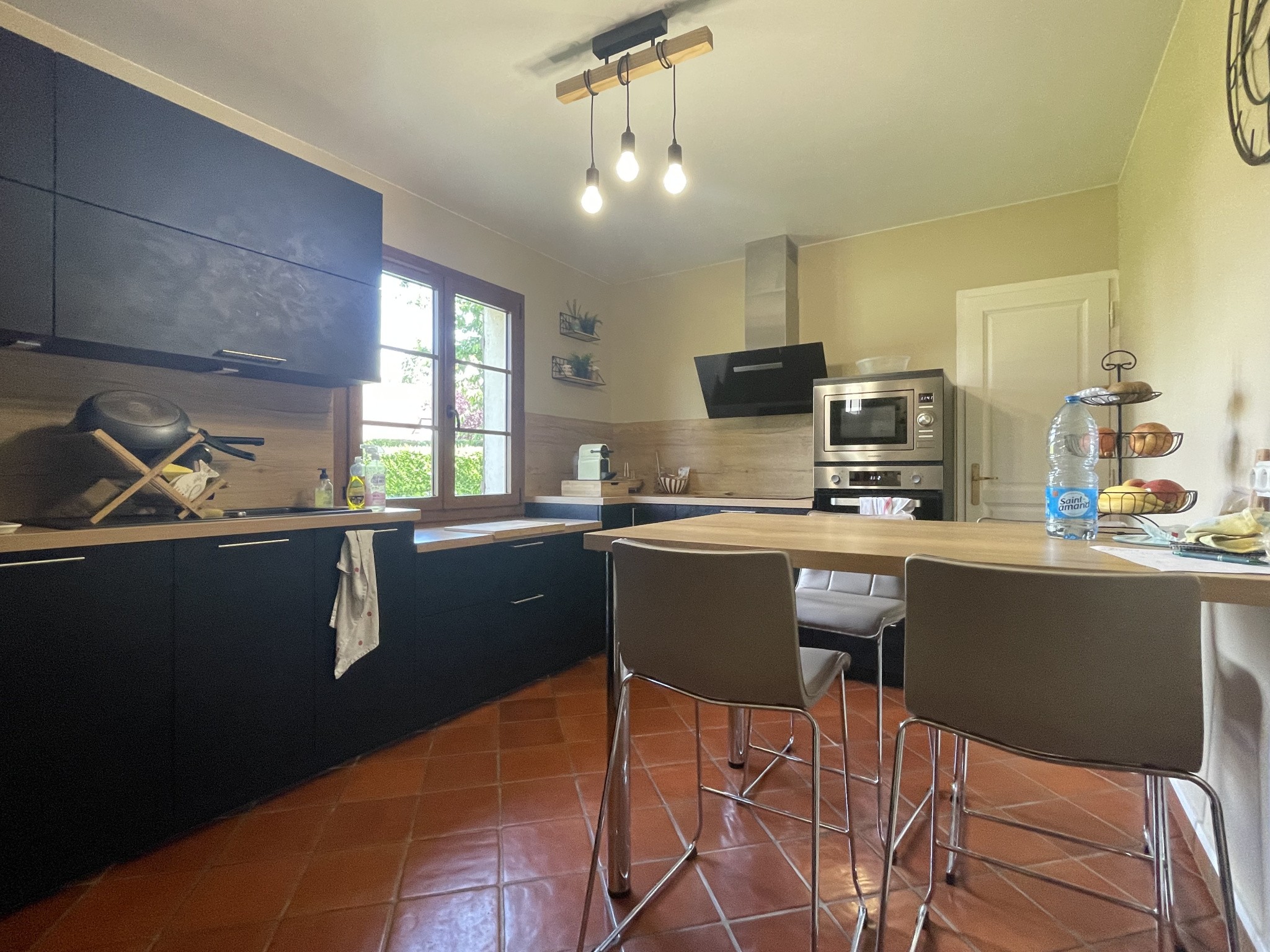 MAISON SPACIEUSE DE 180M2 HABITABLE AVEC 1400M2 DE TERRAIN ET GA — photo 6