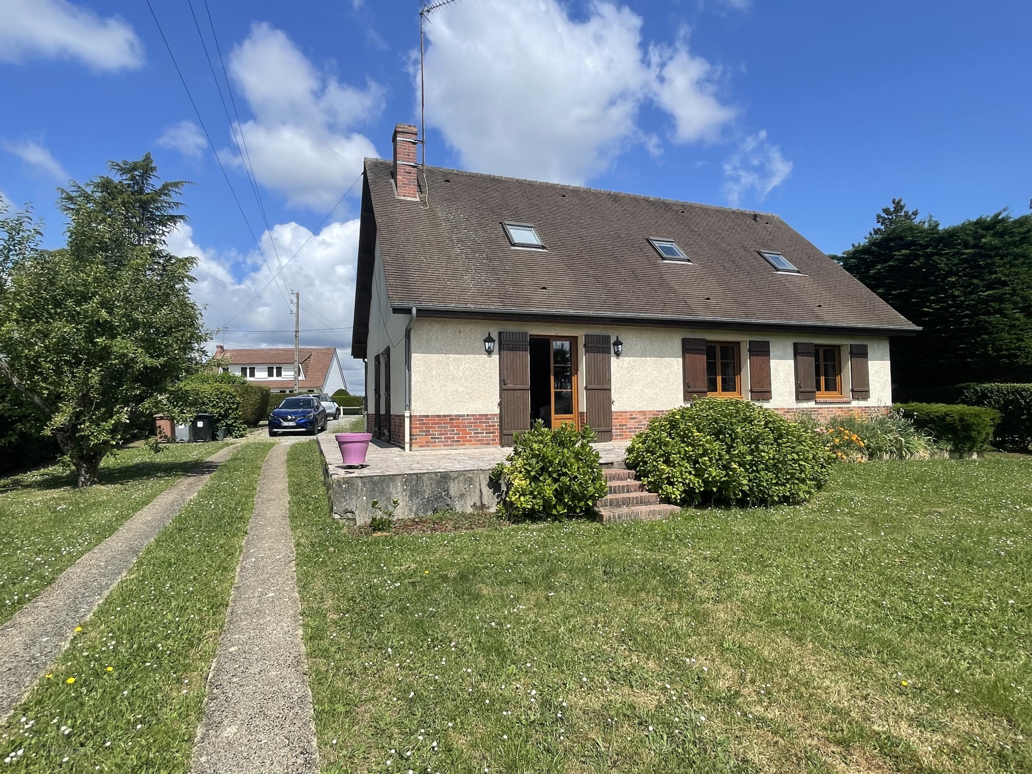MAISON SPACIEUSE DE 180M2 HABITABLE AVEC 1400M2 DE TERRAIN ET GA — photo 10