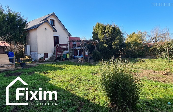 Maison à vendre à Monnieres, 910 m², 6 pièces – photo 1 sur 12