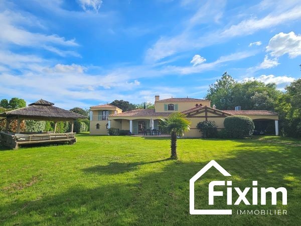 Maison à vendre à Aigrefeuille sur maine, 1 200 m², 9 pièces – photo 3 sur 17
