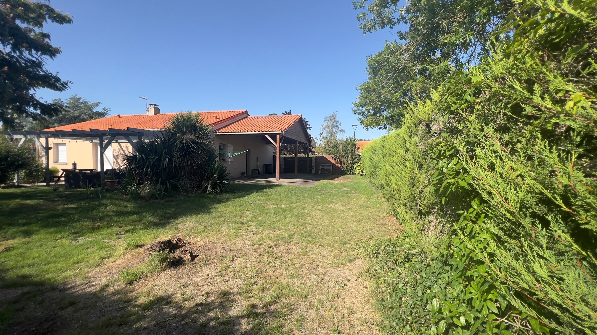Bien immobilier à vendre à St julien de concelles, 299 m² – photo 1 sur 7