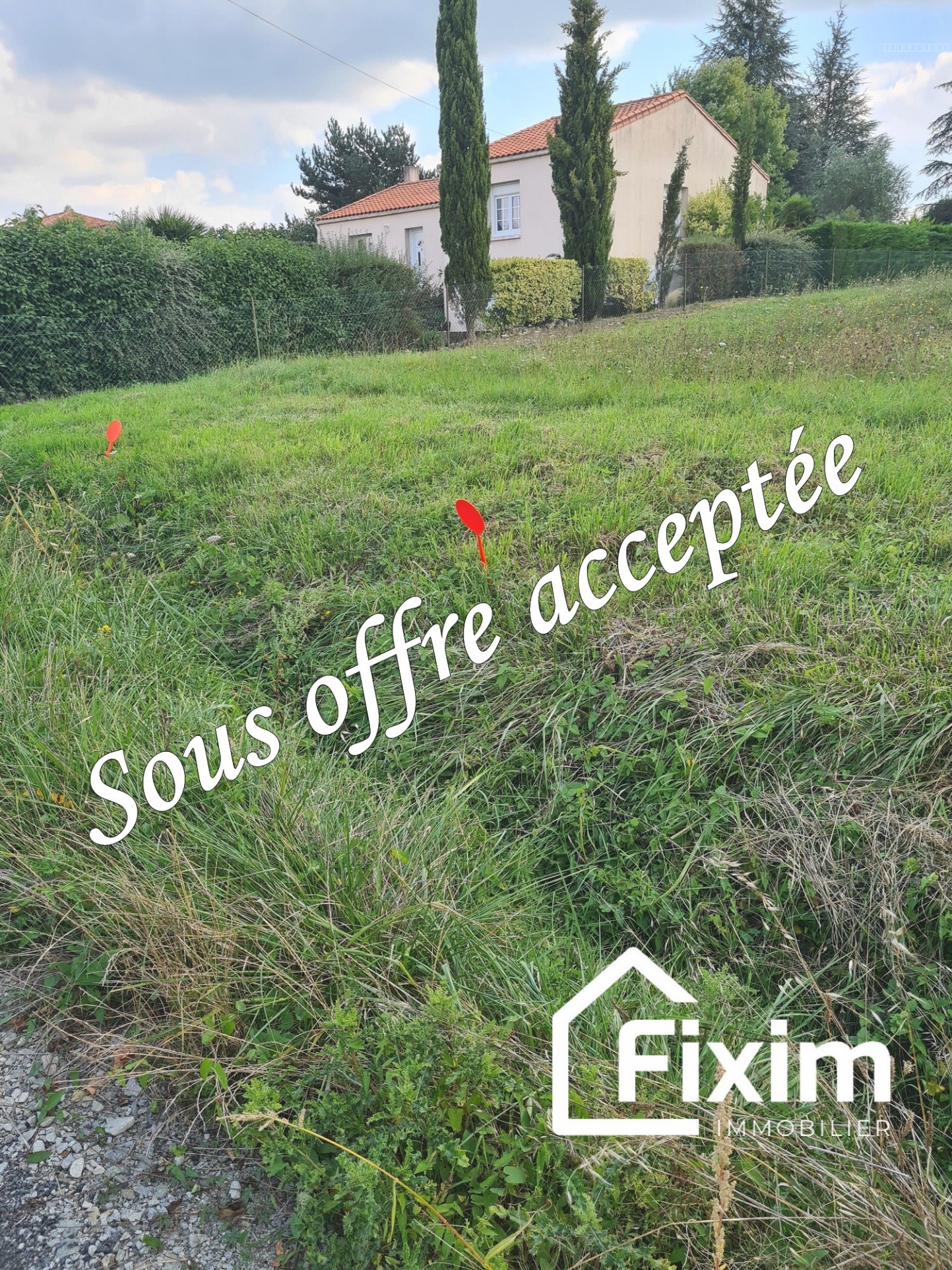 Bien immobilier à vendre à Mouzillon, 479 m² – photo 1 sur 5