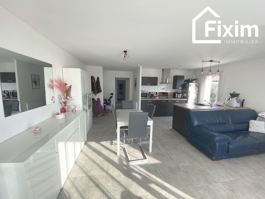Maison à vendre à Aigrefeuille sur maine, 28 m², 4 pièces – photo 2 sur 12