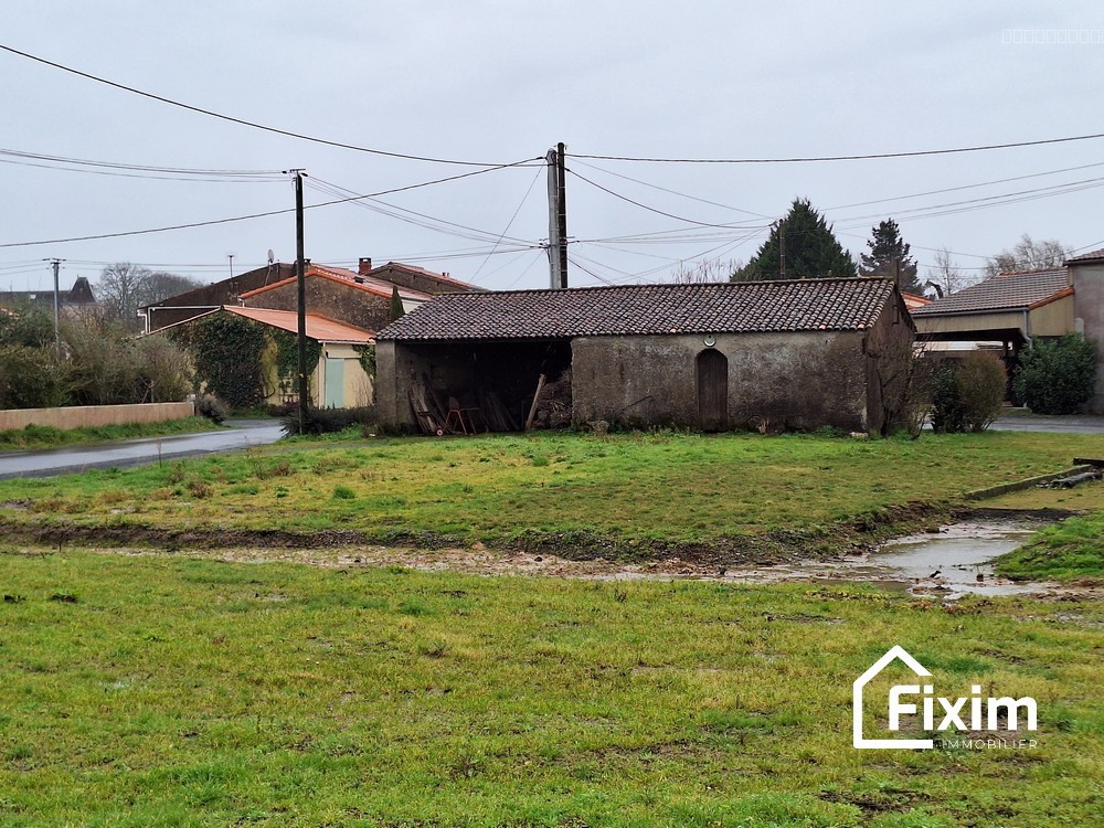 Bien immobilier à vendre à Vallet, 507 m² – photo 1 sur 2
