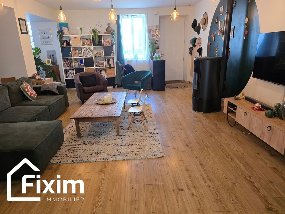 Maison à vendre à Aigrefeuille sur maine, 56 m², 6 pièces – photo 1 sur 15