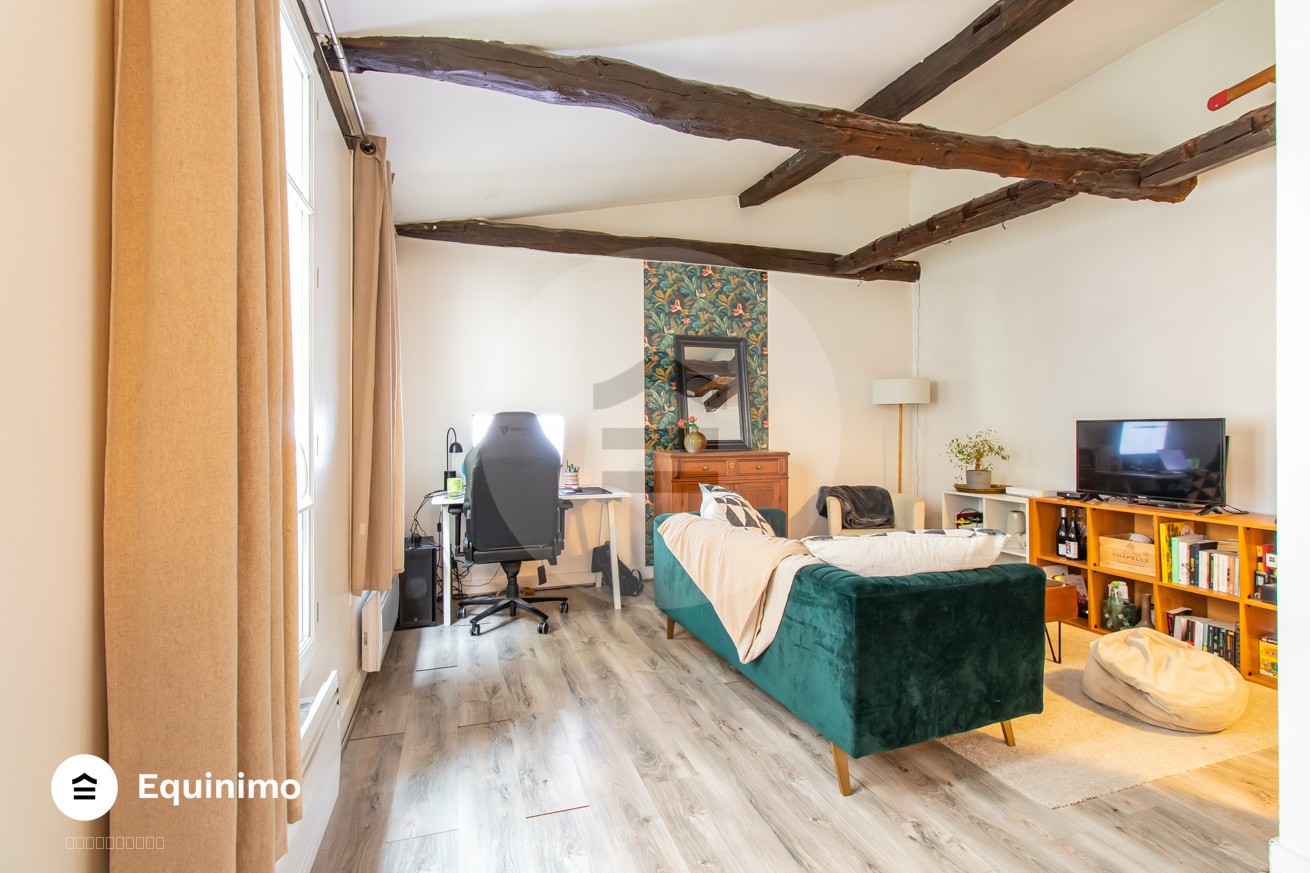 Appartement de 2 pièces de 43m2, traversant et au calme, au dernier étage — photo 4