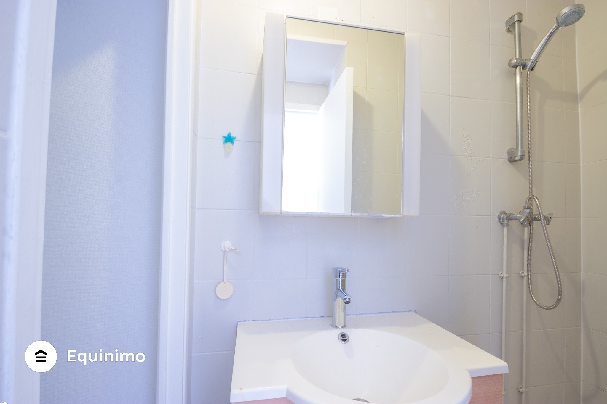 Studio 28m2 en très bon état, situé rue Lecourbe en RDC sur cour avec entrée privative — photo 6
