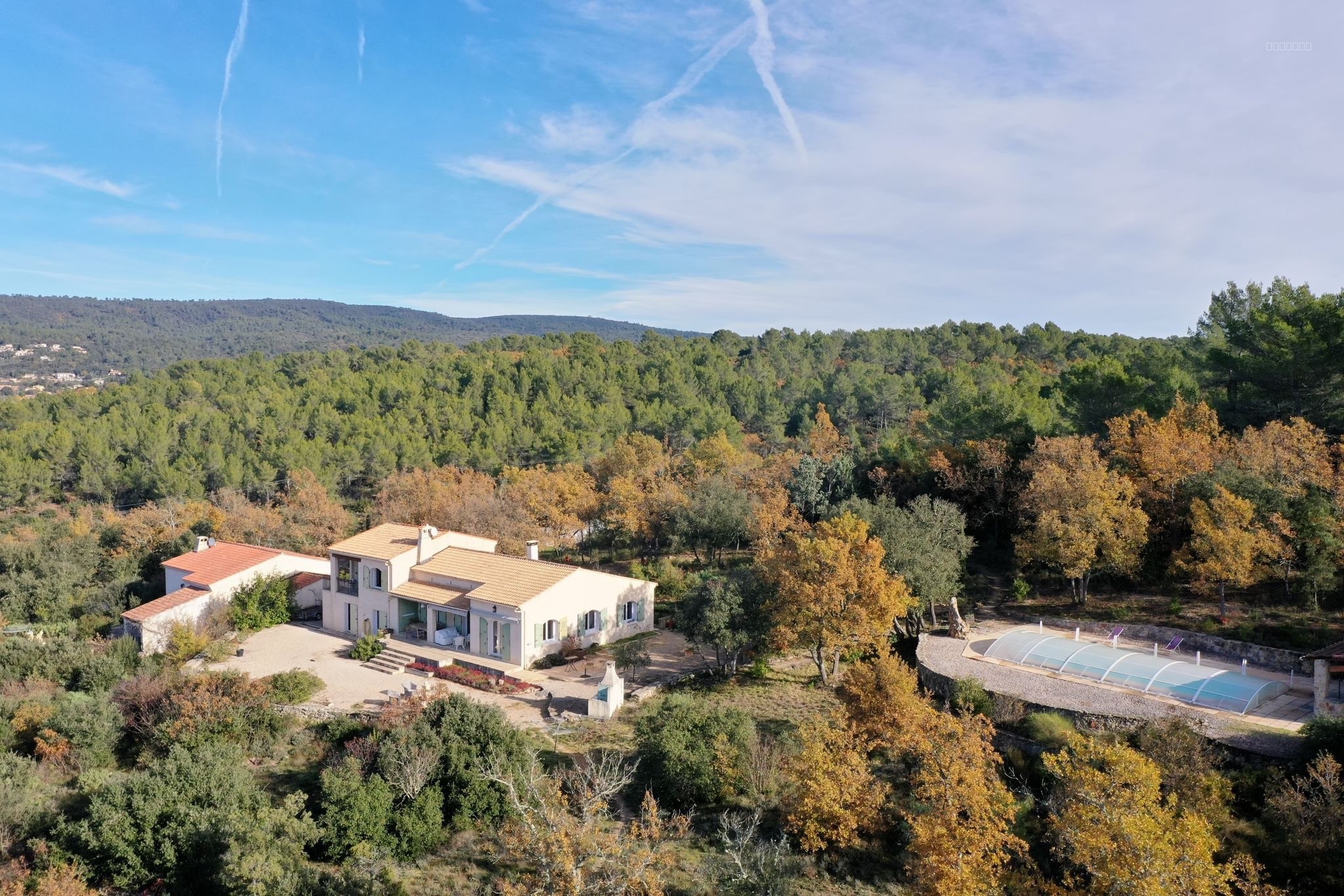 Maison à vendre à Tavernes, 235 m², 10 pièces – photo 1 sur 20
