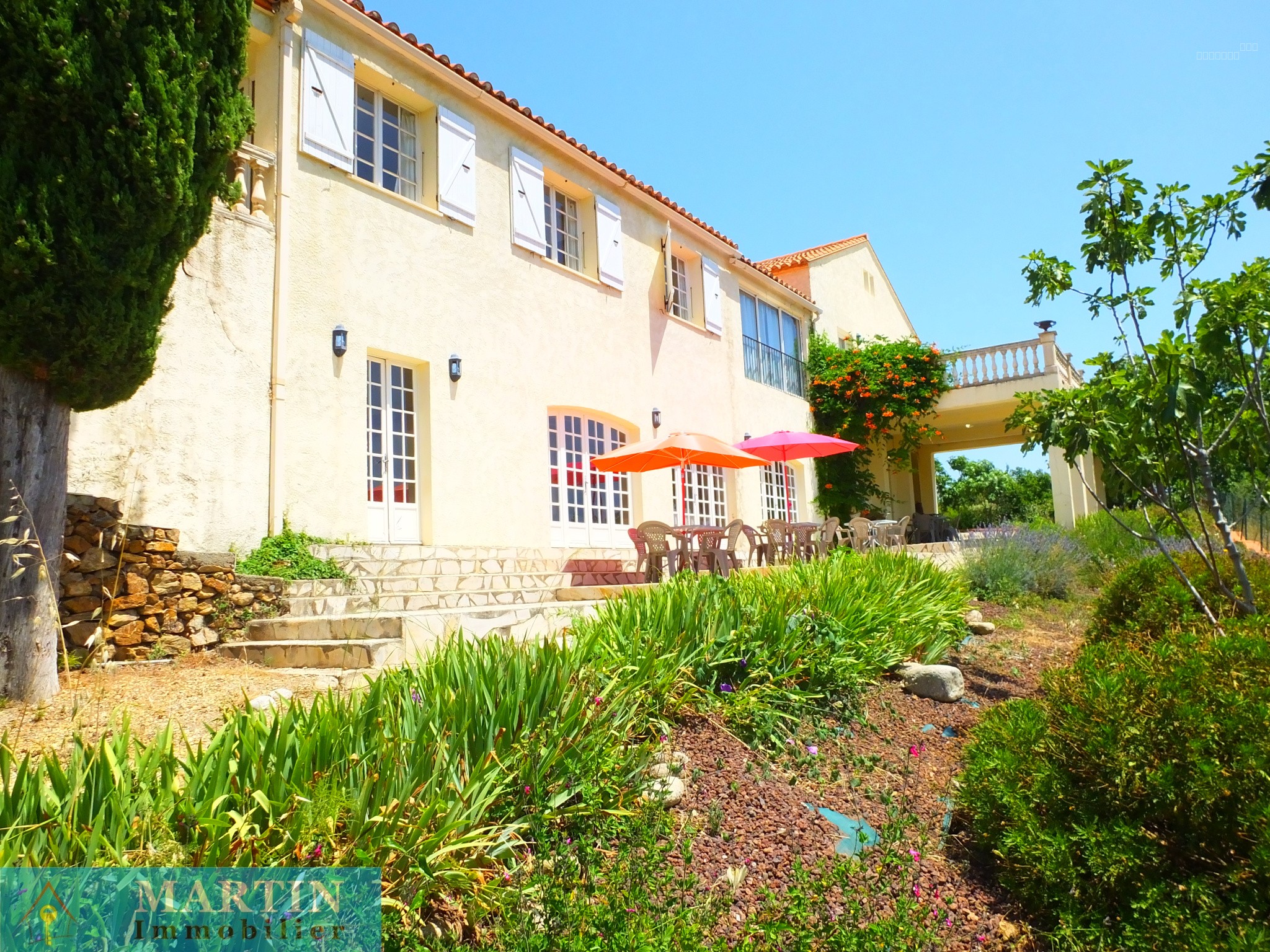 VILLA AVEC PISCINE ET DEPENDANCE — photo 13