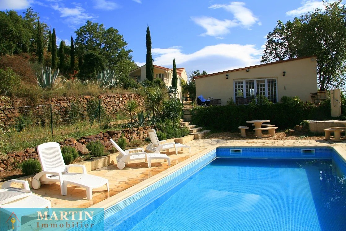 VILLA AVEC PISCINE ET DEPENDANCE — photo 7