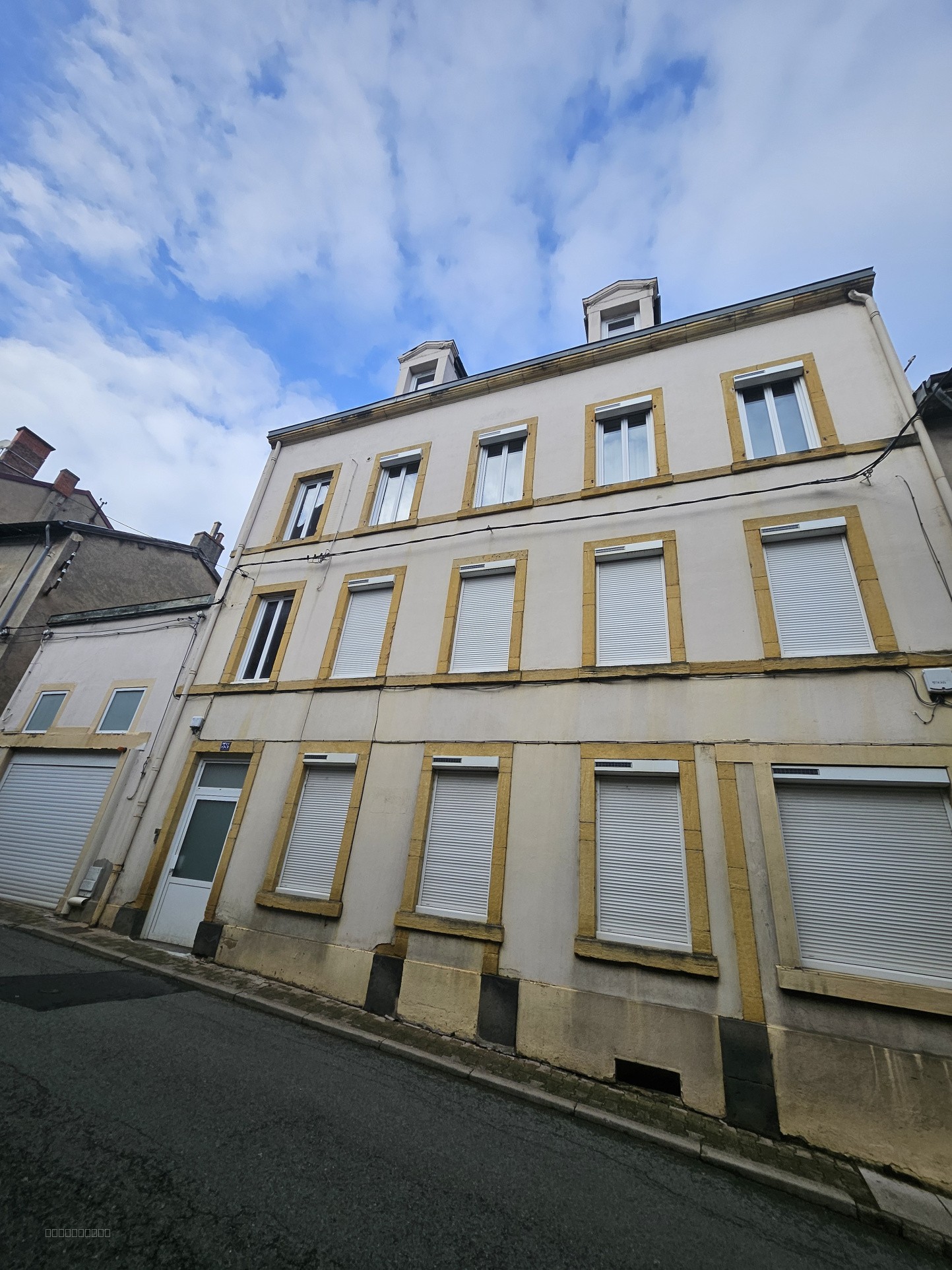 Immeuble à vendre à Bourg de thizy, 645 m², 10 pièces – photo 2 sur 15