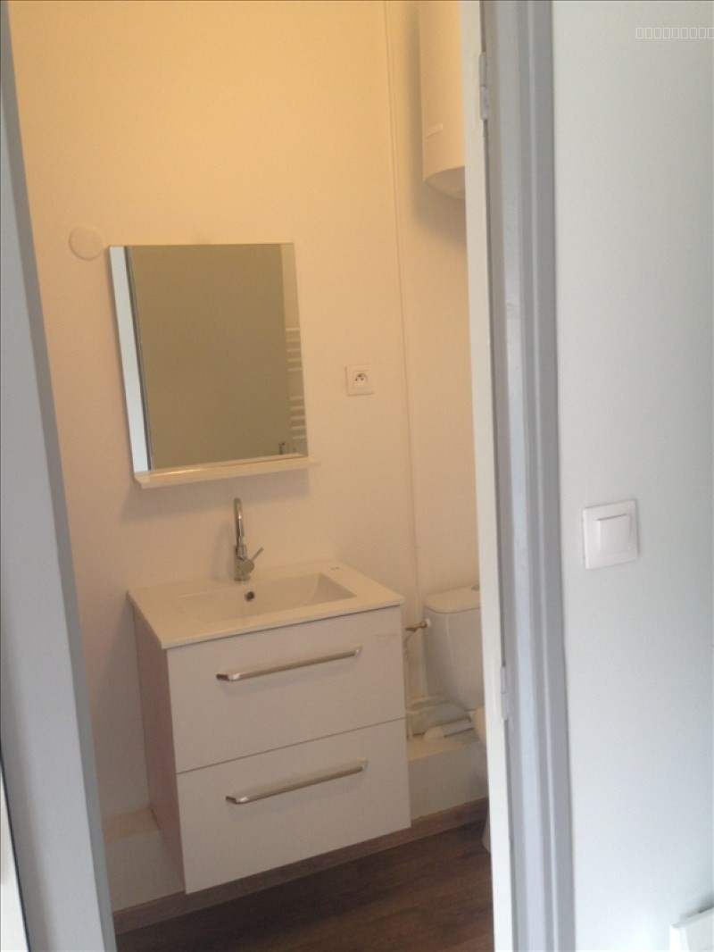 À LOUER : Studio entièrement rénové 19 m2 avec balcon — photo 5
