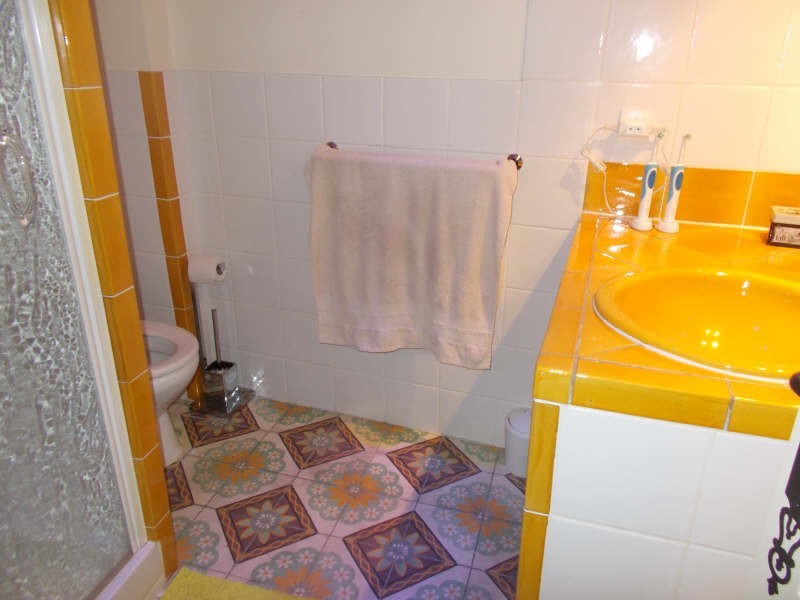 CERET - CENTRE VILLE - T2 VIDE - 2ème ETAGE — photo 4